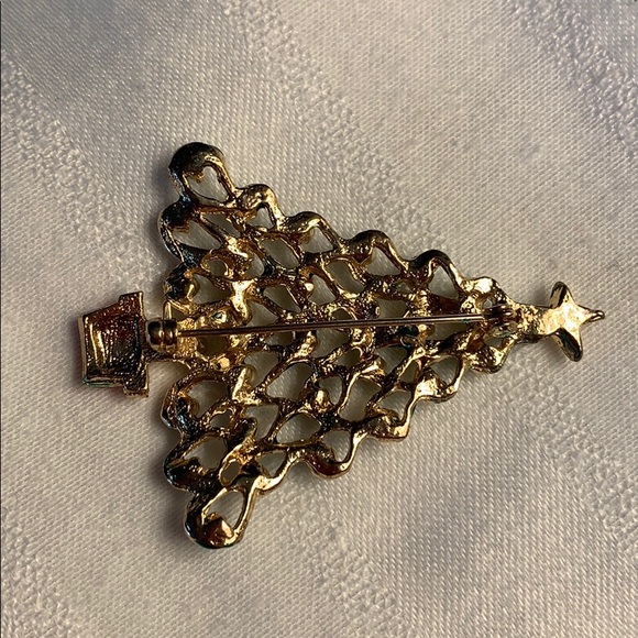 VTG Christmas Brooch Pins Bells, Tree & Horse Drawn  Sleigh VTG Holiday Brooches - Picture 4 of 12